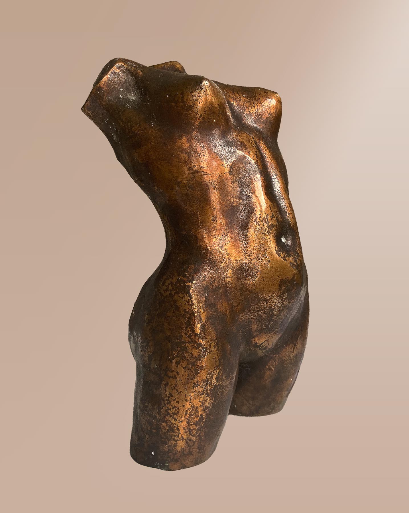 weiblicher Bronzetorso