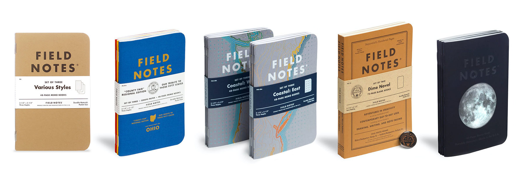 Eine Reihe von Notizbüchern, einzeln oder in Packs, alle mit der Aufschrift "Field Notes"